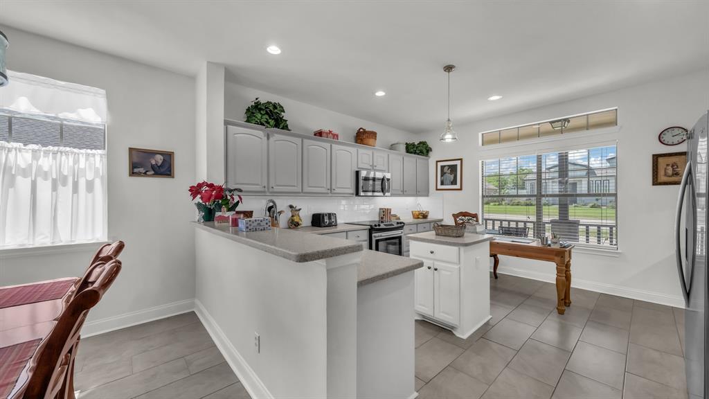 604 Holiday Hills Drive