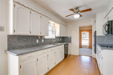 Tiny photo for 3412 Peachtree Lane, Pantego, TX 76013 (MLS # 21100875)