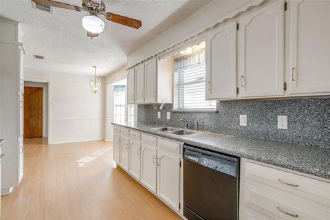 Tiny photo for 3412 Peachtree Lane, Pantego, TX 76013 (MLS # 21100875)