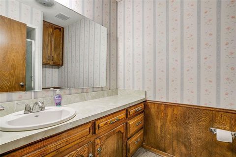 Tiny photo for 3412 Peachtree Lane, Pantego, TX 76013 (MLS # 21100875)