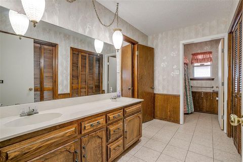 Tiny photo for 3412 Peachtree Lane, Pantego, TX 76013 (MLS # 21100875)