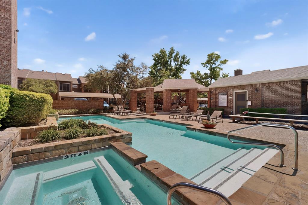Cobblestone Square - Residential