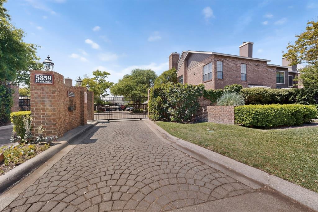 Cobblestone Square - Residential