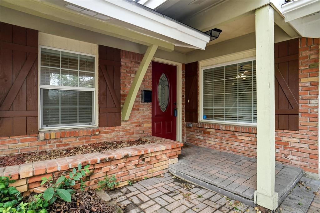 2222 Woodoak Drive