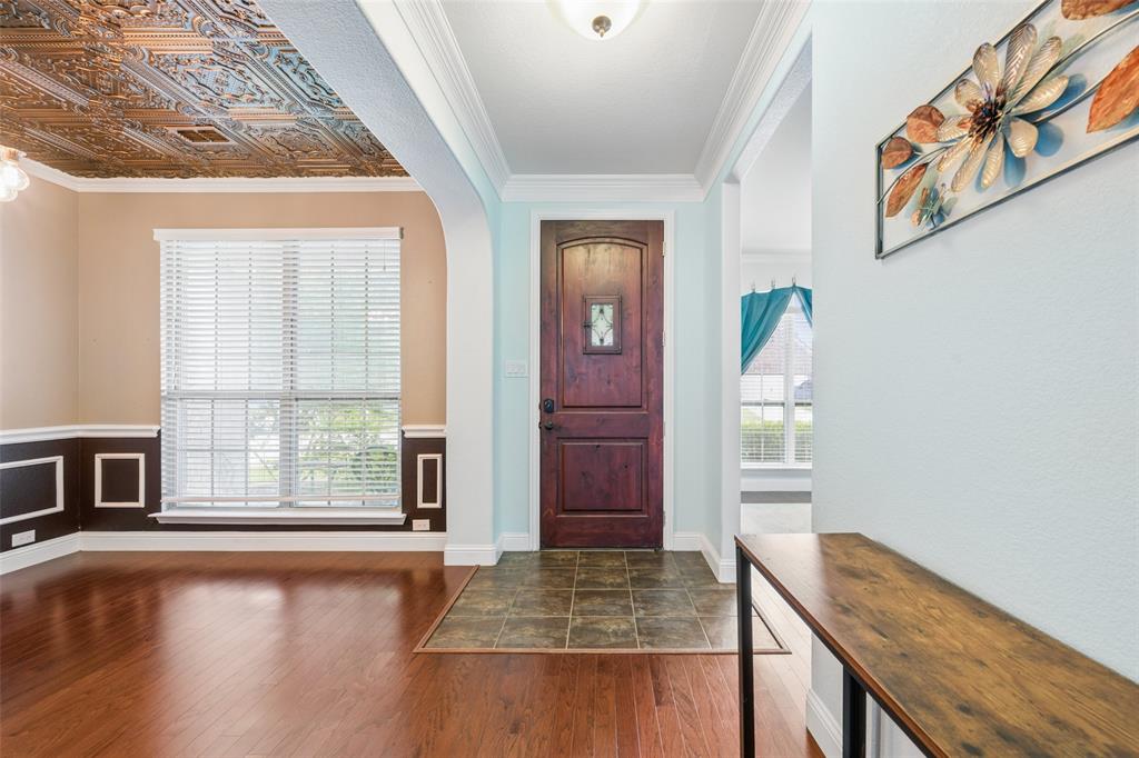 1374 Sandhurst Drive