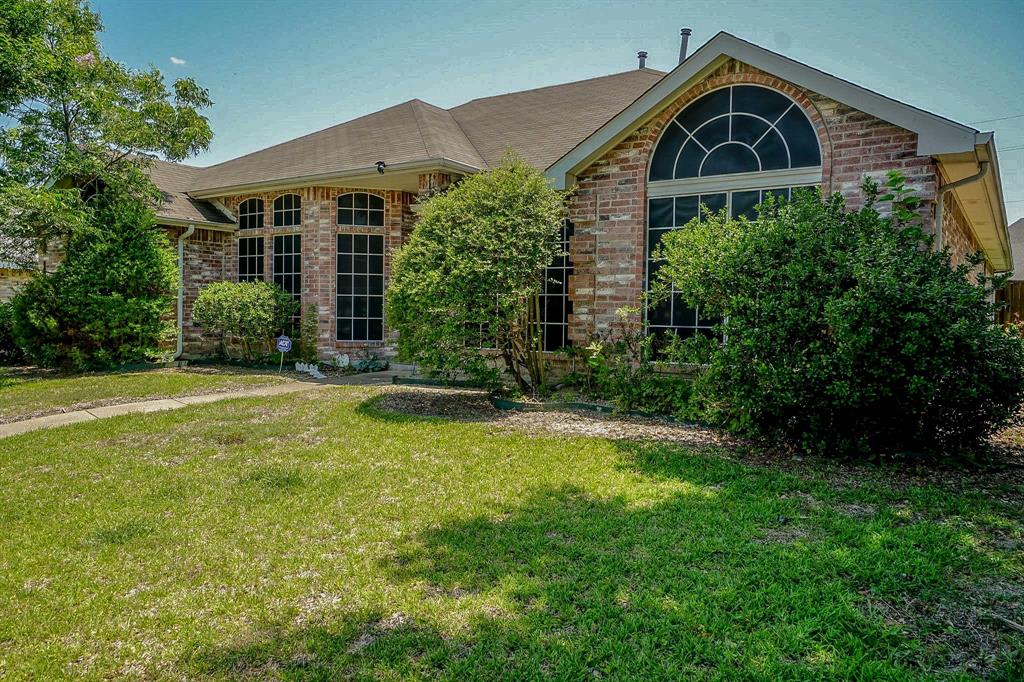 Photo of 624 Elm Falls Place, Mesquite, TX 75181 (MLS # 21373390)