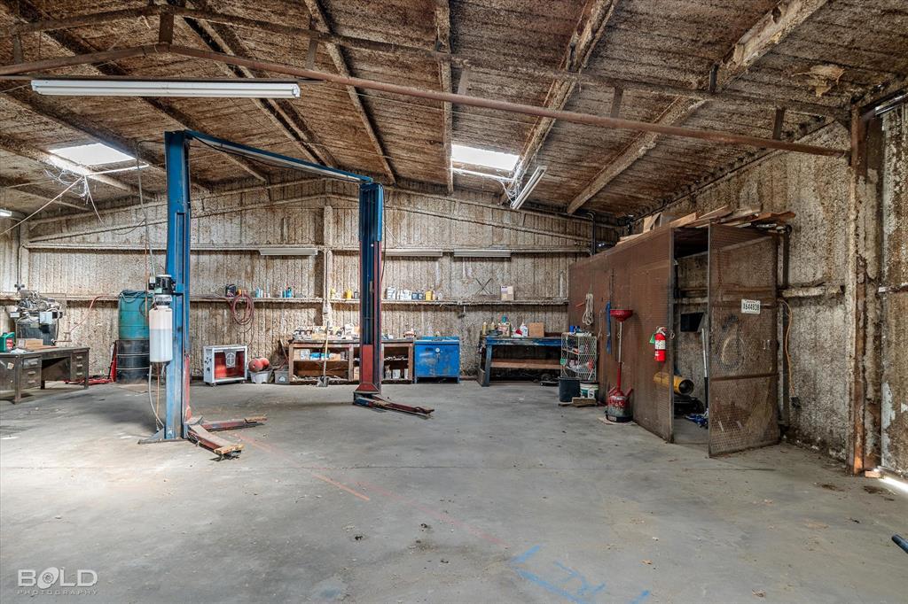 na - Commercial Sale