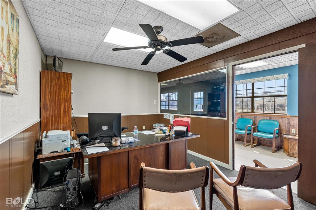 na - Commercial Sale