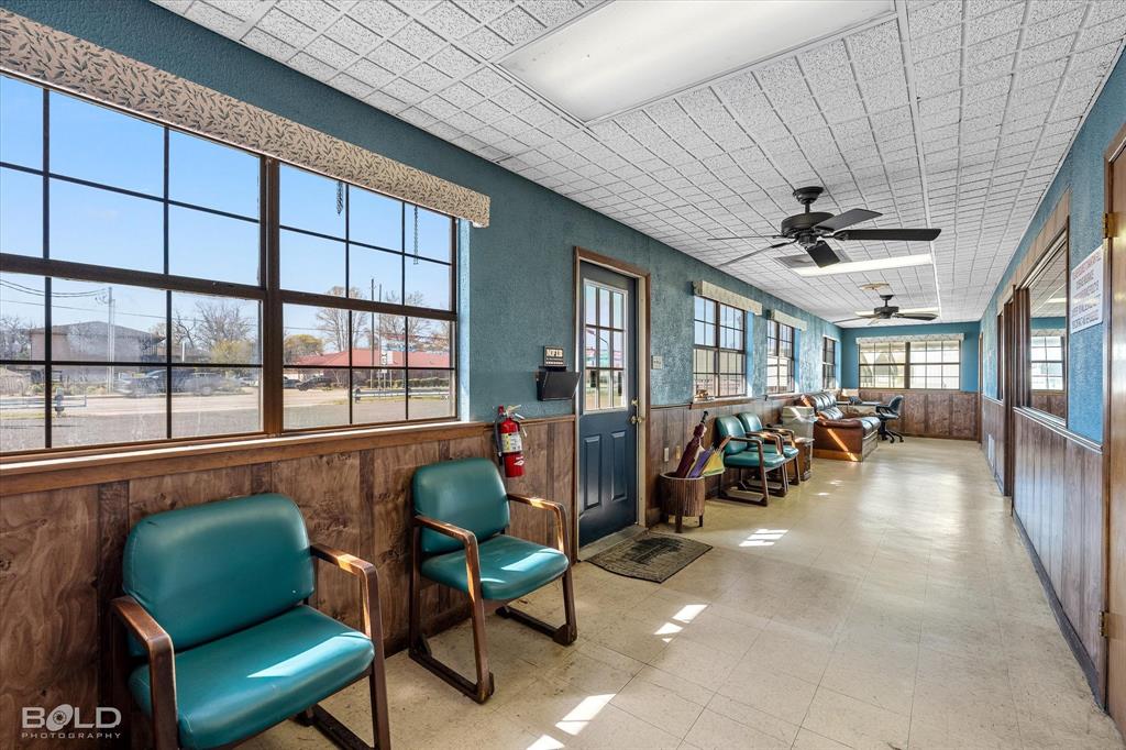 na - Commercial Sale