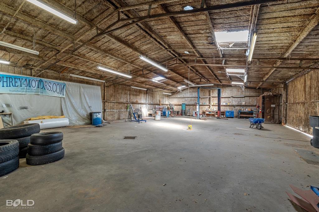 na - Commercial Sale