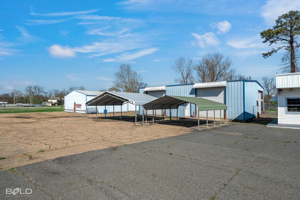 na - Commercial Sale