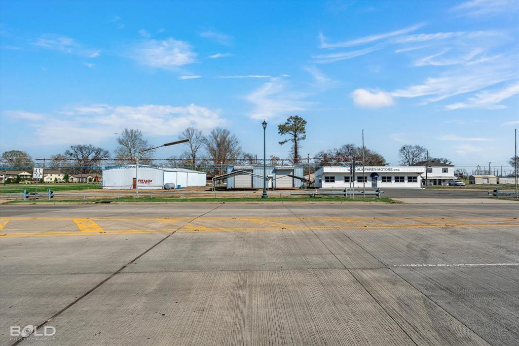 na - Commercial Sale