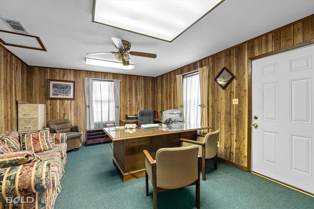 na - Commercial Sale