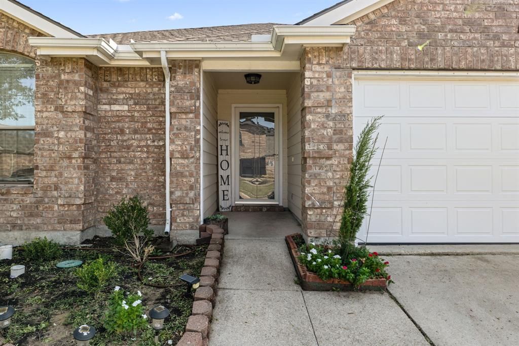 Photo of 2121 Tanur Cascade Drive, Anna, TX 75409 (MLS # 21194290)