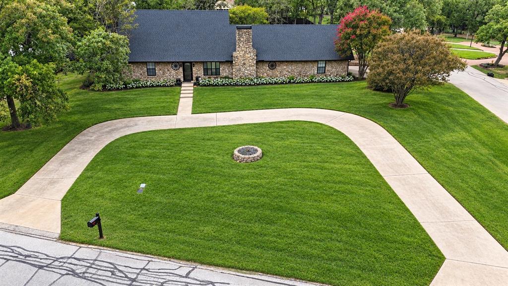 180 N Woodland Trail