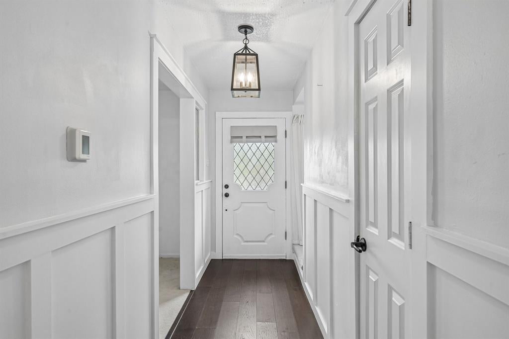 180 N Woodland Trail