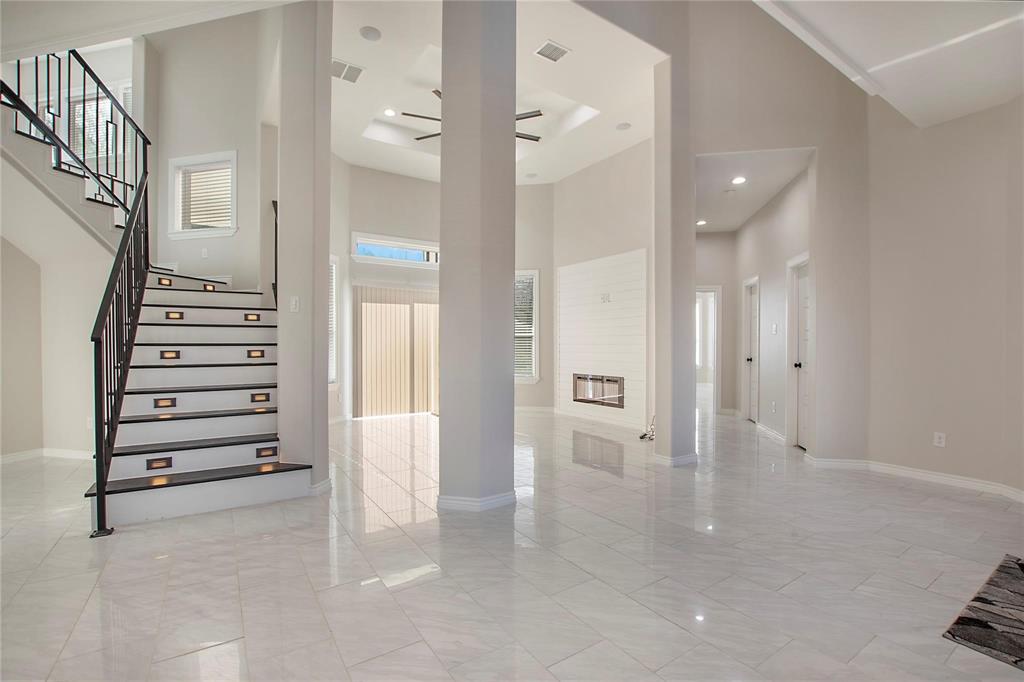 702 Linkcrest Drive