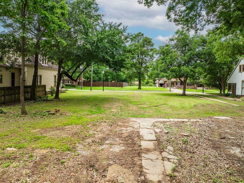 City of Paris - Land