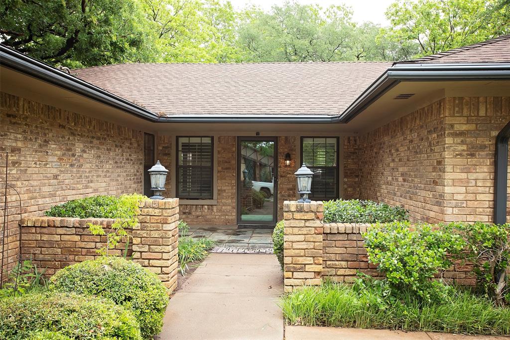 1305 Cliff Drive