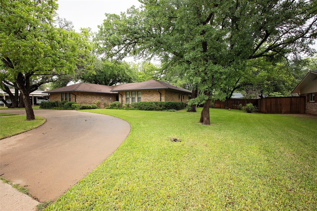 1305 Cliff Drive