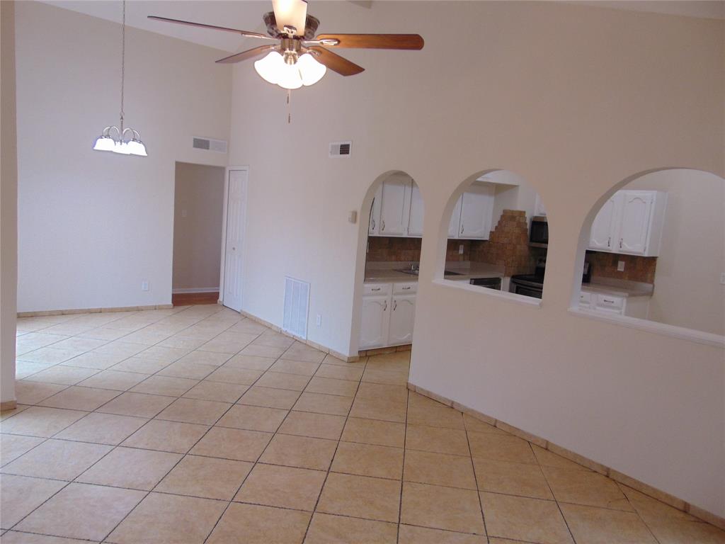 9402 Sugarberry Road