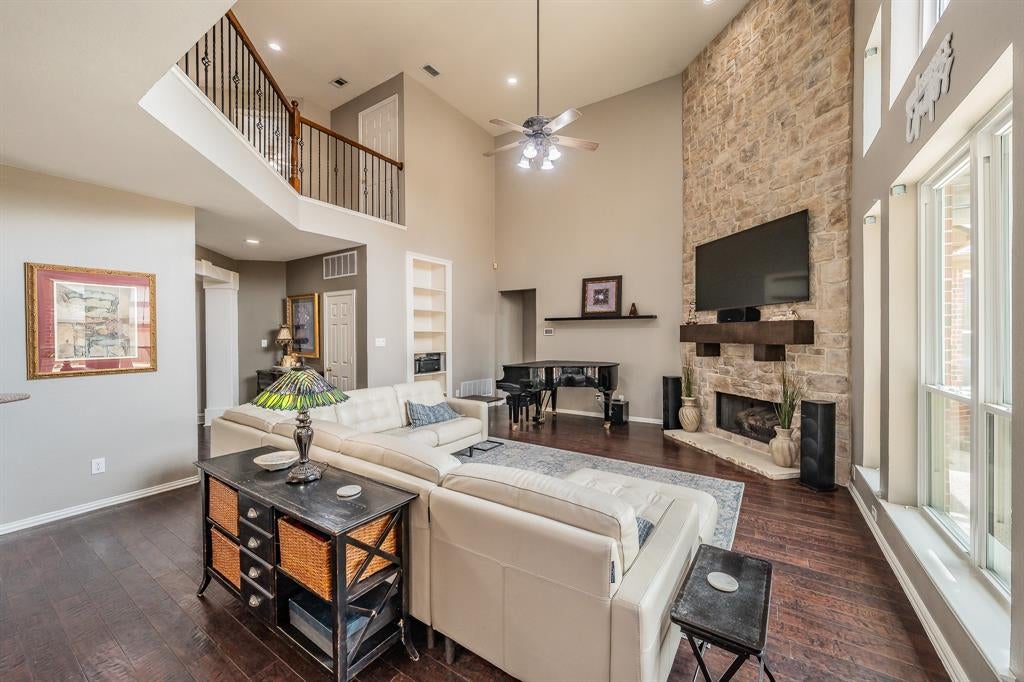 3620 Oakcrest Drive