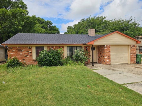Photo of 237 N Murphy RD, Murphy, TX 75094 (MLS # 21329545)