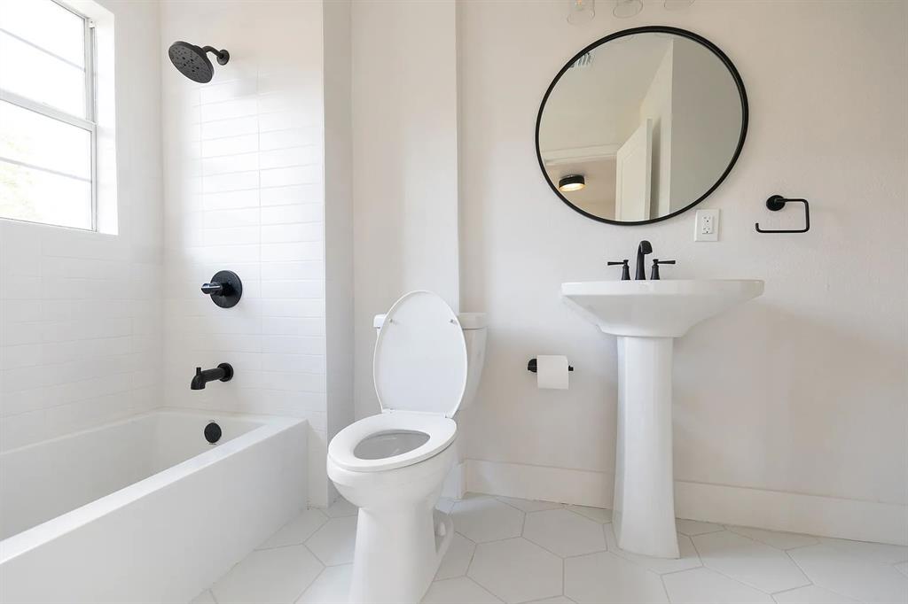 Elmwood - Residential Lease