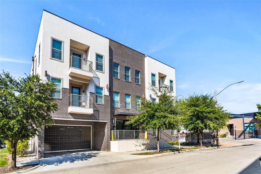 Beautiful building in a great location, near Montgomery Plaza just off 7th Street.  Take the elevator to the 2nd floor and go down the hall about in the middle of the hall.  203 will be on your left.  Wood-vinyl floors, all appliances - refrigerator, dishwasher, stove-oven, microwave - all stainless steel.  Breakfast bar in kitchen along with utility room with full-size washer and dryer.  Lots of natural light.    Attached garage parking - 1 spot in garage and street parking.  Secured entrance to building. Water and Trash monthly $55. 50% off your first full months rent. Come see this luxury apartment and make it your new home.  $50 application fee for anyone 18 years and older.  Leasing Guidelines in documents.  A MUST SEE!