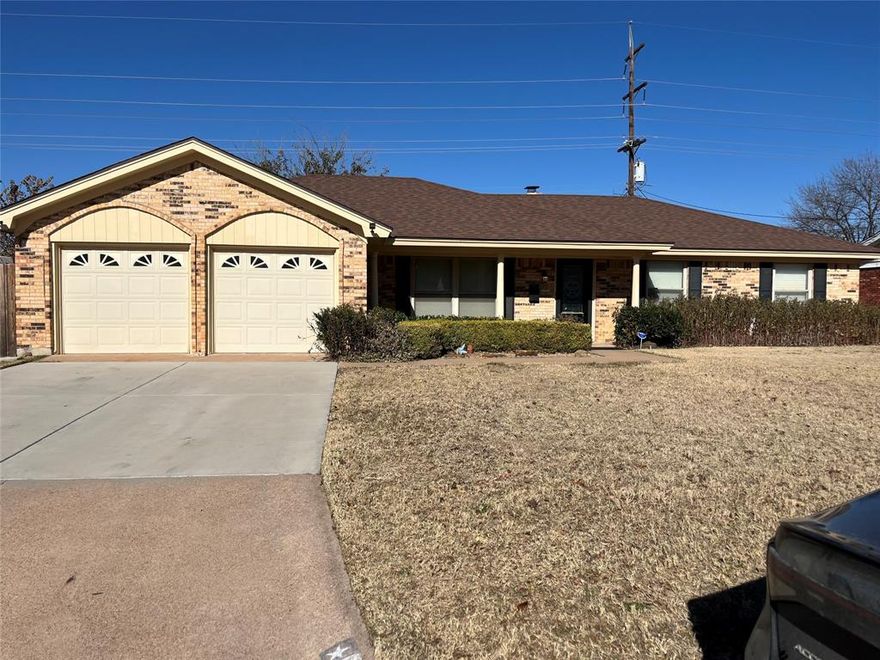 Very unique 4 bedroom, 2 bath home with 2 living area. Beautiful fireplace with updated kitchen. Owner must approve all pets. Requires enrollment in resident benefit package. Resident Liability insurance is required.