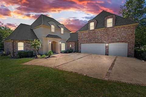 Photo of 1170 Waters Edge Circle, Shreveport, LA 71106 (MLS # 21257993)