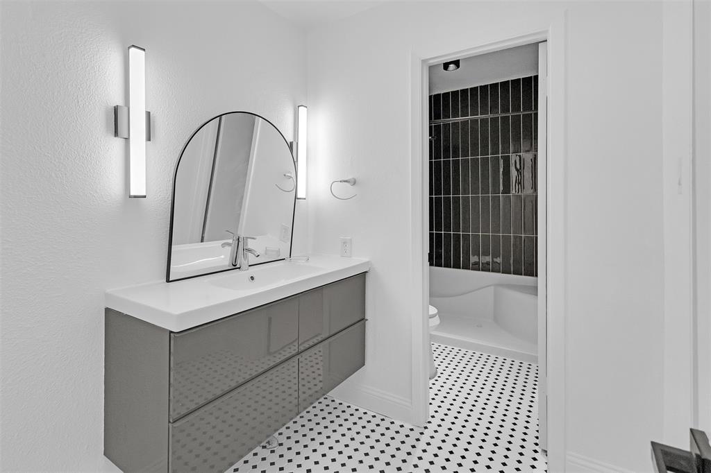 Woodhaven Condo - Residential