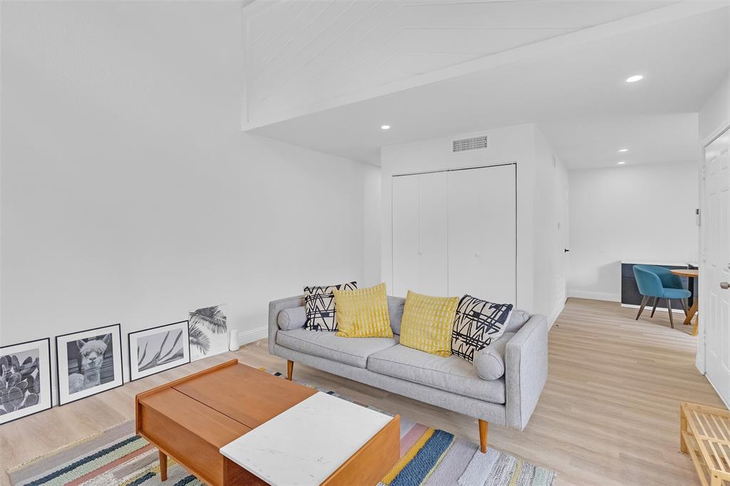 5516 Boca Raton Boulevard 321