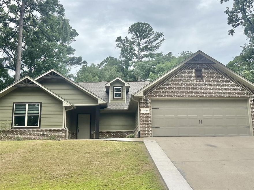 Lake Palestine water view home in the ever-popular Cumberland Ridge Estates! Bullard ISD. Lake amenities, fishing pier, boat slips, swimming area, plus a park and several walking paths are included in this restricted neighborhood. COME SEE!!! This very nice home has efficient floor plan and open design. 3 BR, 2bath, 2 car garage with wood burning fireplace that has a gas starter. Custom kitchen, wood lock flooring, granite in the kitchen and marble in the master bath.... Call today!  This home, in this neighborhood, will not last long.