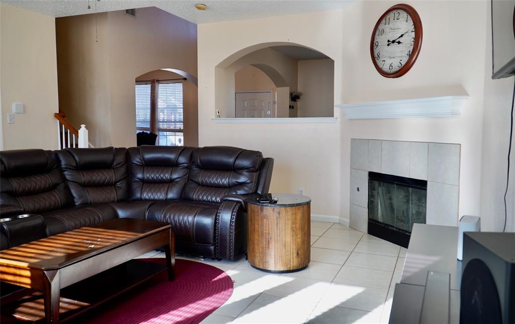 2615 Country Grove Trail