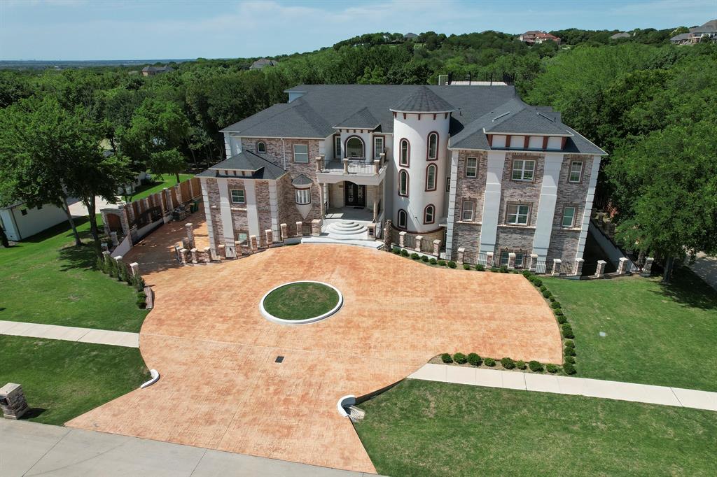2415 Amberleaf Court