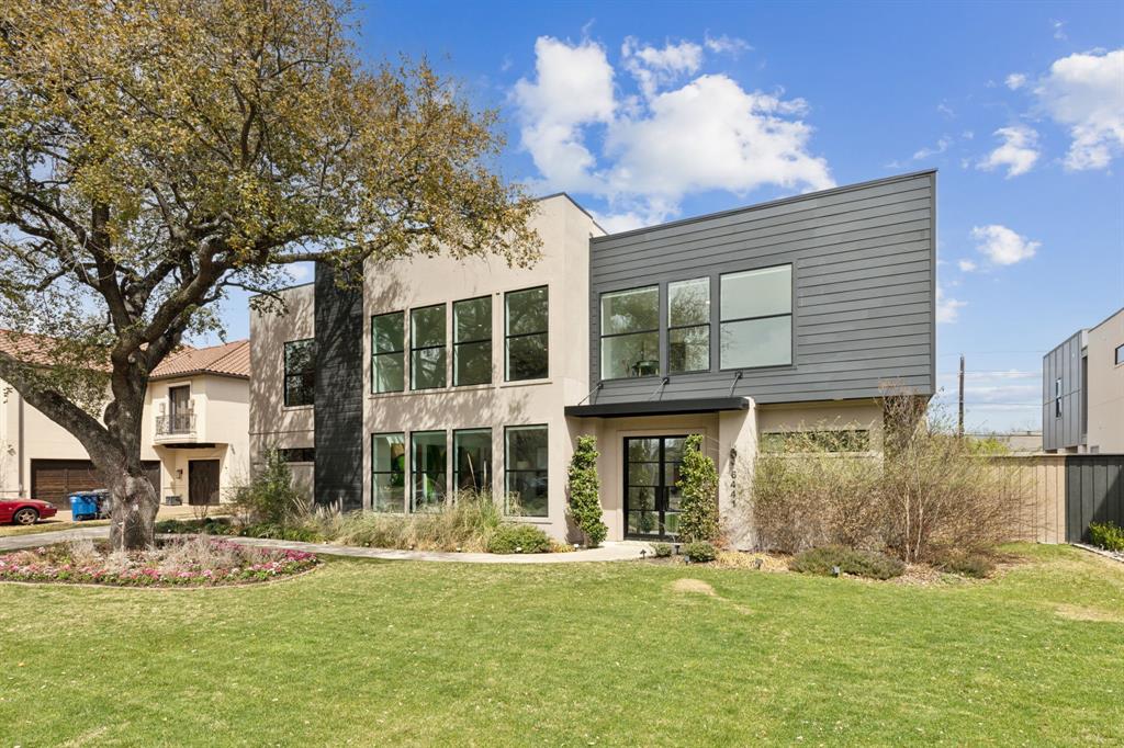 6441 Royalton Drive