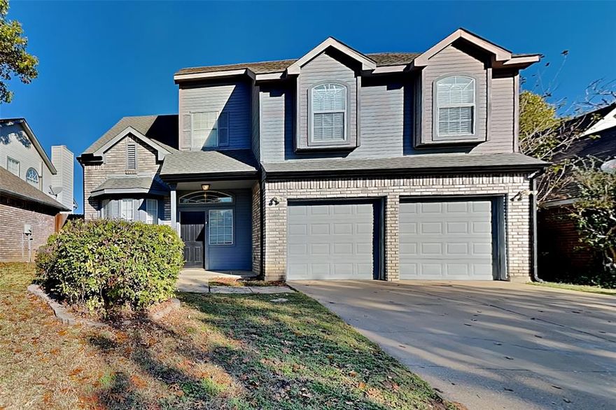 Charming 4 bed, 2.5  bath 1,992 sq ft home in Fort Worth! Open kitchen concept with updated counters. Primary suite with attached bathroom. Spacious backyard, great for gatherings! Pets accepted on a case by case basis. Additional admin fees apply. The Fireplace is decorative. Schedule your showing today! This home is as-is. 
LEASE TERM:1-2 years 

This home may be located within a Homeowners Association (HOA) community. If so, residents will be responsible for adhering to all HOA rules and regulations. Please contact your agent or landlord's agent for more information.