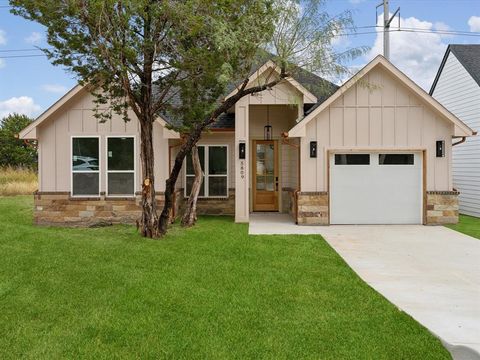 A home in Granbury