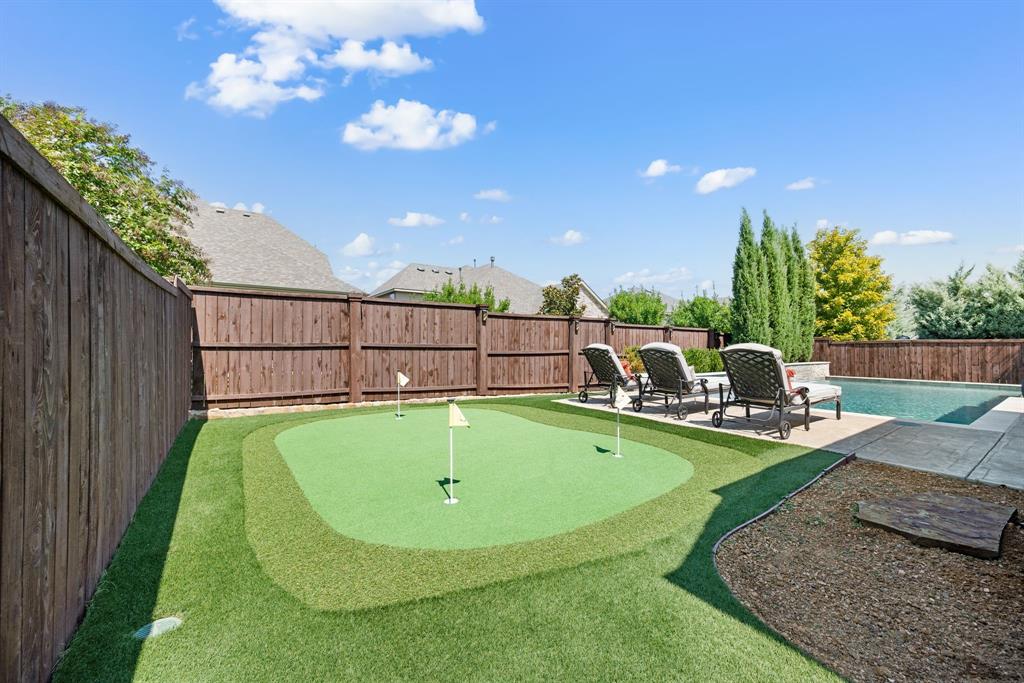 Roanoke, Texas 76262, United States, 4 Bedrooms Bedrooms, ,4 BathroomsBathrooms,Residential,Pending,212150