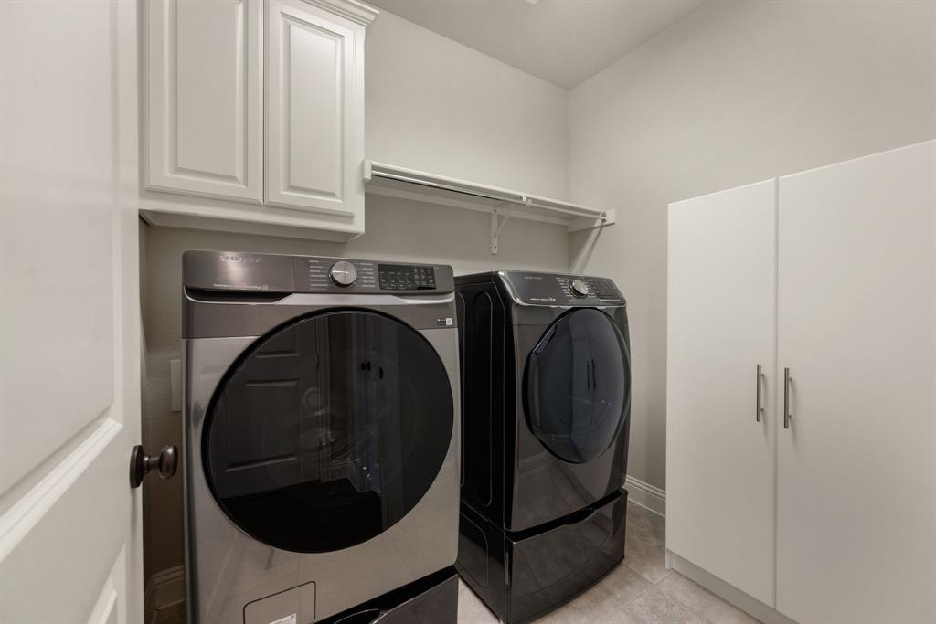 Roanoke, Texas 76262, United States, 4 Bedrooms Bedrooms, ,4 BathroomsBathrooms,Residential,Pending,212150