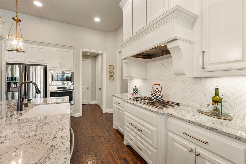 Roanoke, Texas 76262, United States, 4 Bedrooms Bedrooms, ,4 BathroomsBathrooms,Residential,Pending,212150