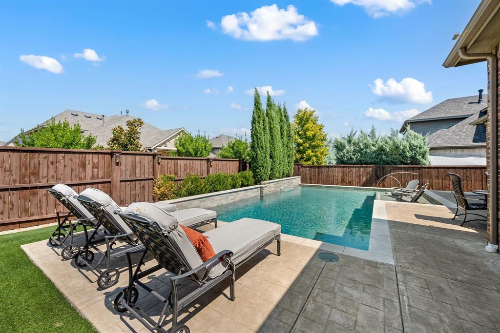 Roanoke, Texas 76262, United States, 4 Bedrooms Bedrooms, ,4 BathroomsBathrooms,Residential,Pending,212150