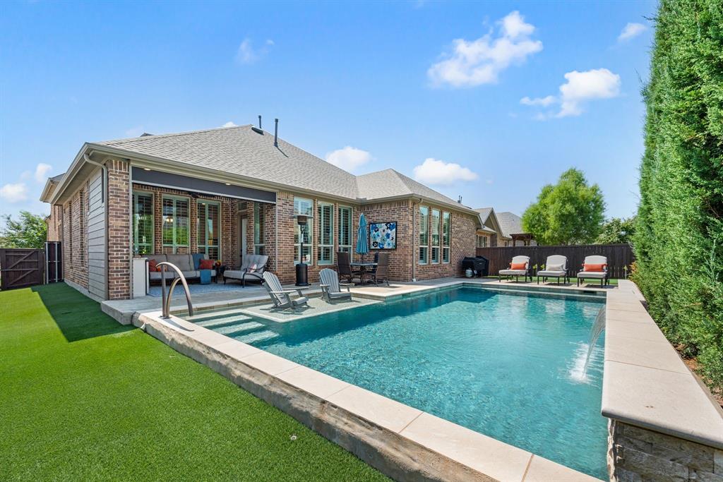 Roanoke, Texas 76262, United States, 4 Bedrooms Bedrooms, ,4 BathroomsBathrooms,Residential,Pending,212150