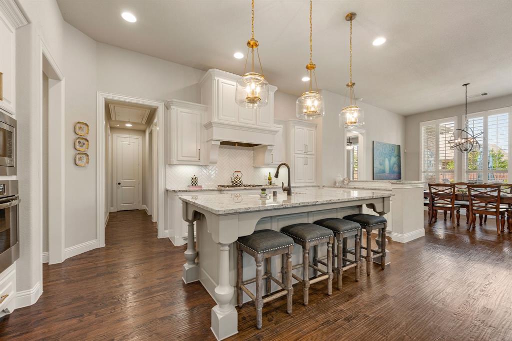 Roanoke, Texas 76262, United States, 4 Bedrooms Bedrooms, ,4 BathroomsBathrooms,Residential,Pending,212150