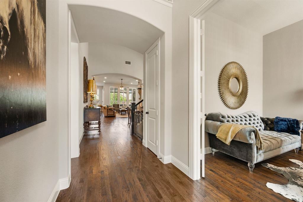 Roanoke, Texas 76262, United States, 4 Bedrooms Bedrooms, ,4 BathroomsBathrooms,Residential,Pending,212150