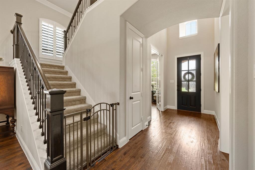 Roanoke, Texas 76262, United States, 4 Bedrooms Bedrooms, ,4 BathroomsBathrooms,Residential,Pending,212150