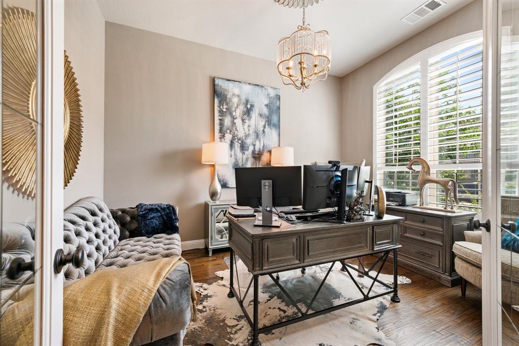 Roanoke, Texas 76262, United States, 4 Bedrooms Bedrooms, ,4 BathroomsBathrooms,Residential,Pending,212150