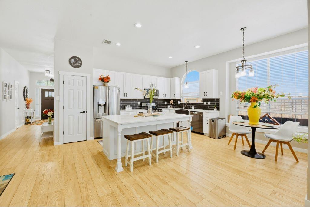 1116 Grimsworth Lane