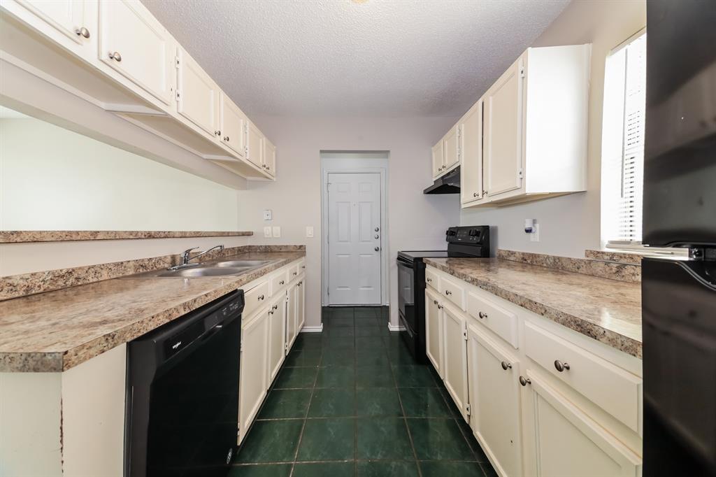 East Glen Ph 02 - Residential Lease